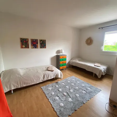Сasa de vacaciones Family Mérignac